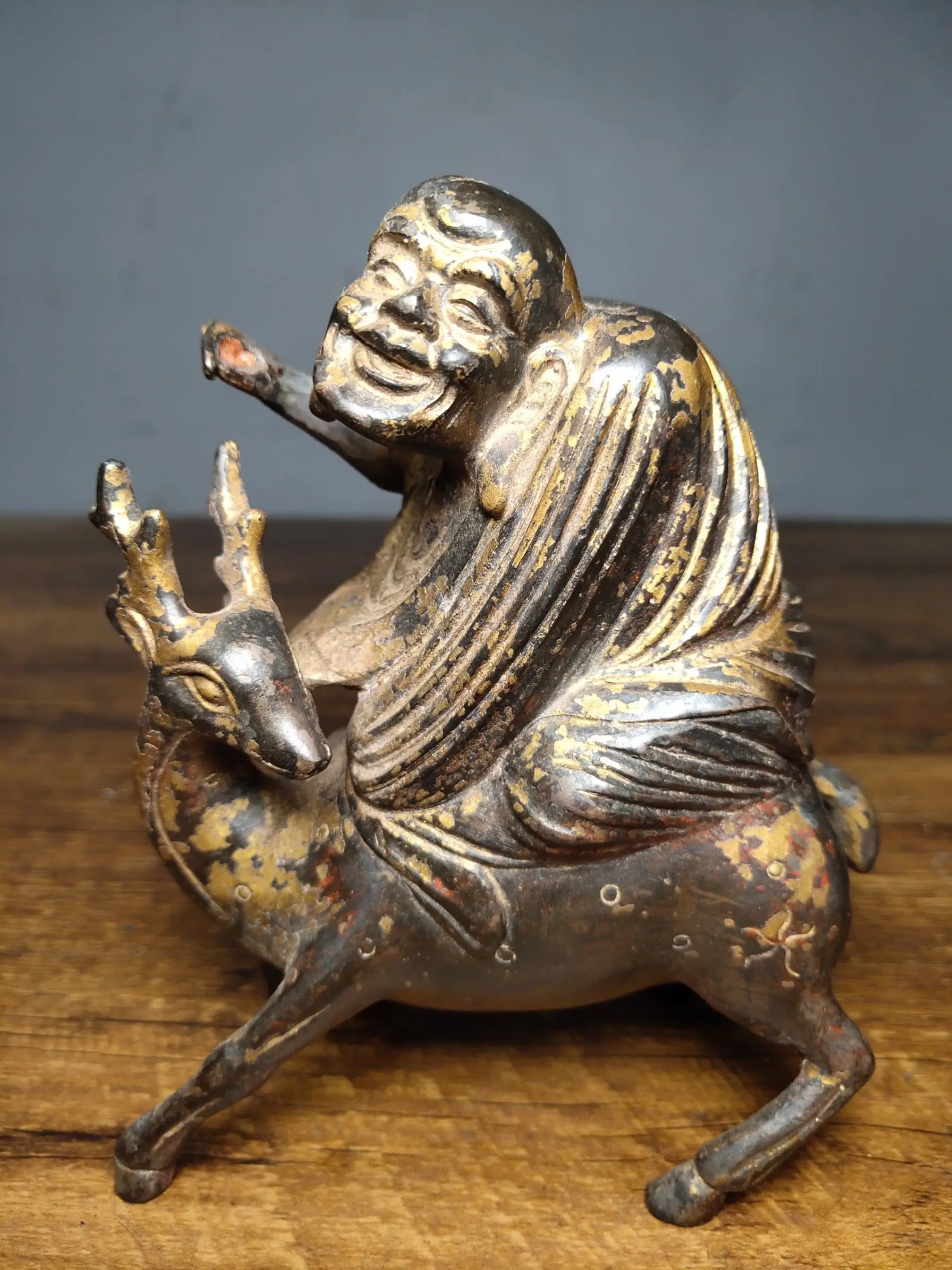 

Home Decor 5" Tibet Buddhism Temple Old Bronze Cinnabars Spirit Deer Statue Copper tire mud gold Lucky Decoration