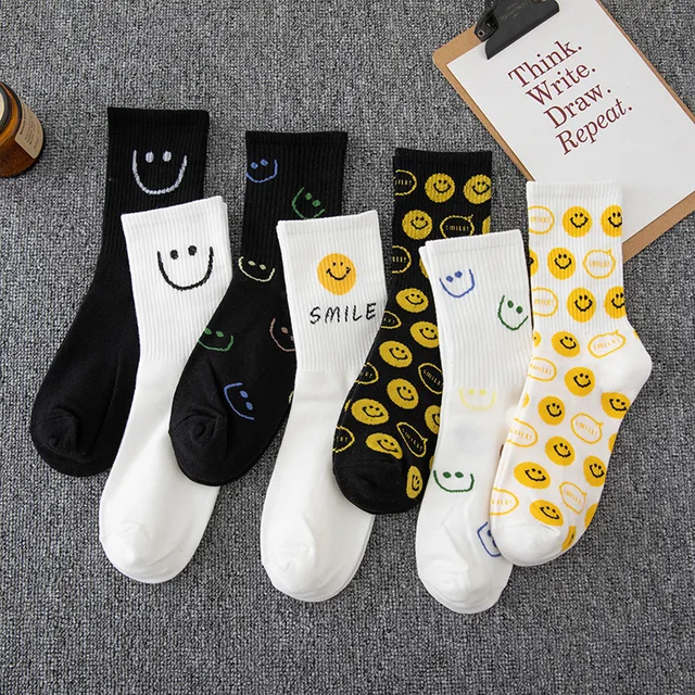 Носки Smiley, женские носки Tbe, осенние и зимние милые японские хлопковые носки в стиле хип-хоп, уличные черные белые чулки Snd для пар 1