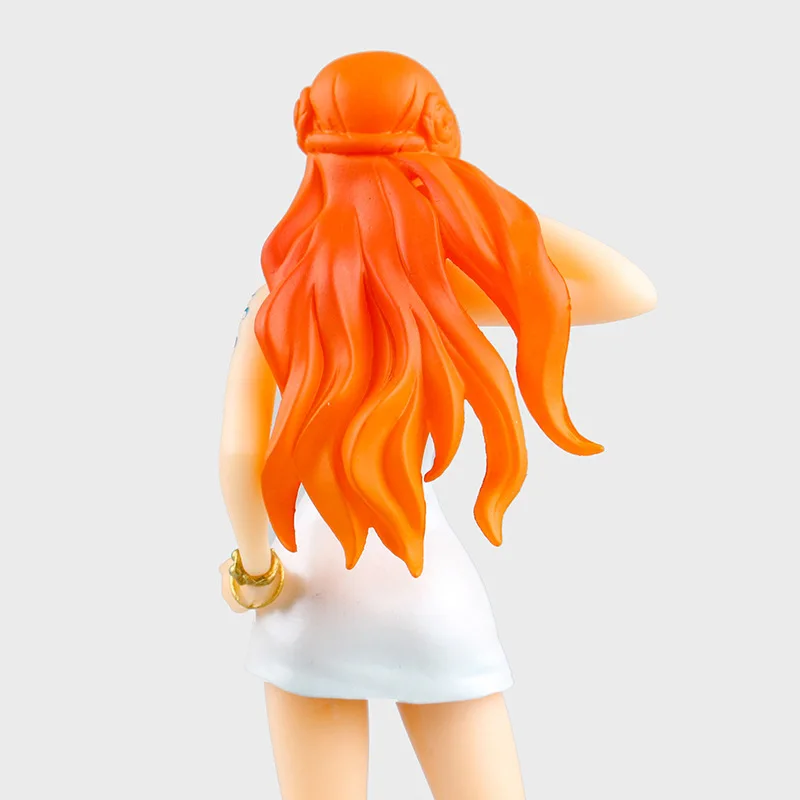 

One Piece/Sea King Gold Heart Theater Version ZERO White Formal Dress Nami Crane Machine Garage Kit