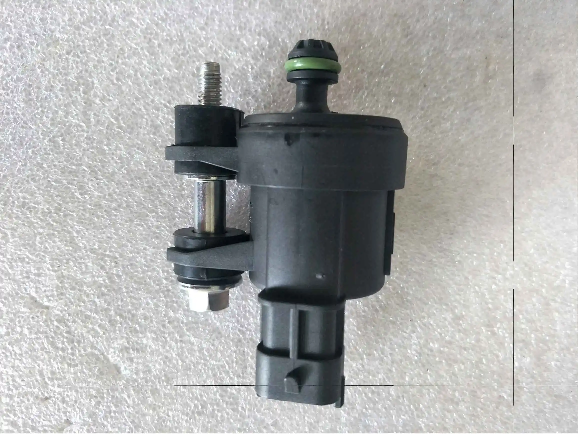 Канистра Соленоидный клапан для GM Cadillac Chevrolet GMC Saturn 0280142481/12610560|Регулятор
