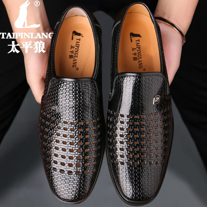 

Two Hot Selling Summer MEN'S Sandals Genuine Leather with Holes Leather Shoes Formal Wear Business Foot Covering Breathable MEN'