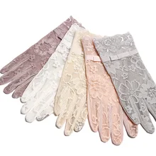 Летние женские короткие противоскользящие кружевные перчатки для вождения с защитой от солнца и защитой от солнца, весенние перчатки для сенсорного экрана с бантом белого цвета