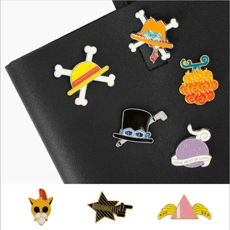 One Piece Luffy Alloy Brooch Cartoon Badgeor (1)