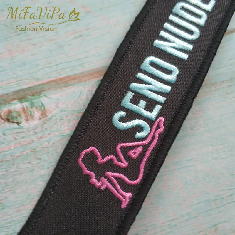 MiFaViPa 1 PC Embroidery Keychain Pink Nine-tailed Fox Keyring for Women  Porte Clef Fashion Key Chain Keychain Sleutelhanger - AliExpress