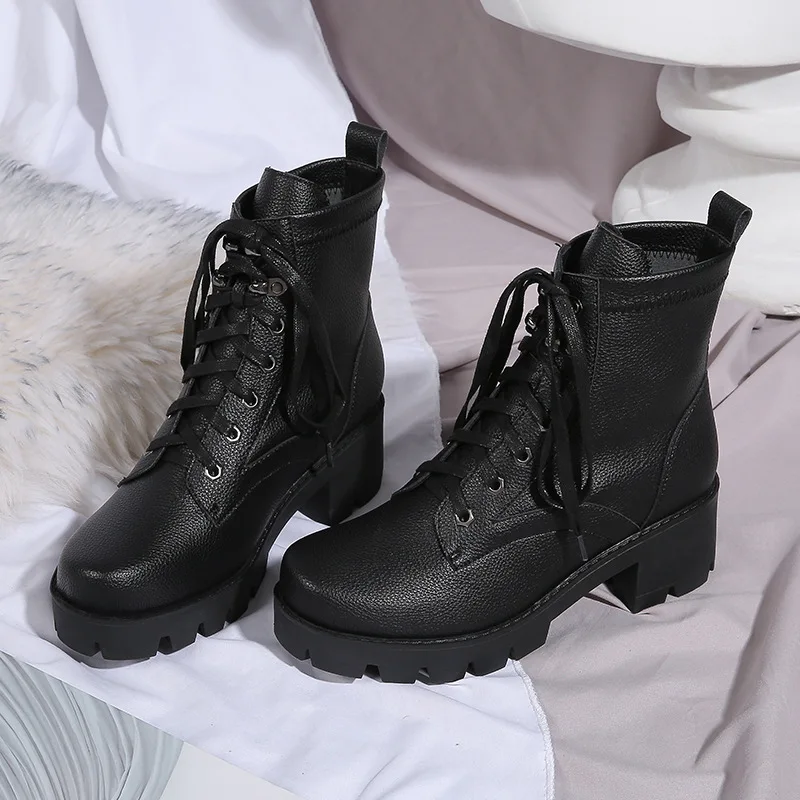 

Small 3233 Chunky-Heel Martin Boots 2019 Autumn And Winter Thick Bottomed Short Boots Semi-high Heeled Boots Large Size 4243 Plu