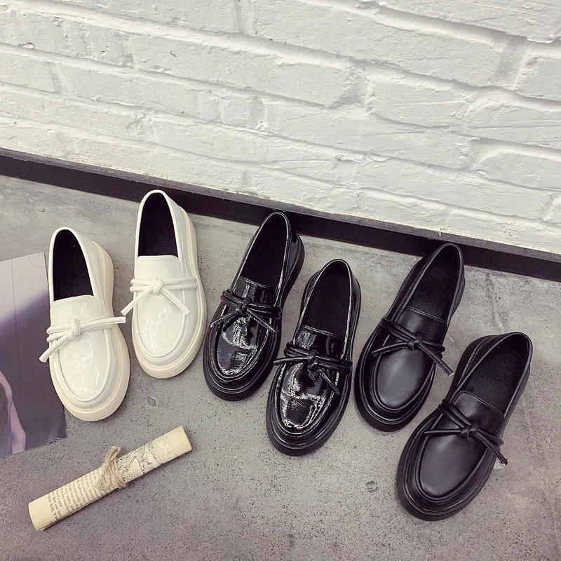

Slip On Shoes For Women 2019 Fashion Women's Round Toe British Style All-Match Clogs Platform Female Footwear Casual Sneaker