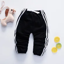 Новые летние детские штаны в Корейском стиле, средний и маленький размер, противомоскитные штаны с краями, одноцветные штаны с открытым шаговым швом для 0-4 лет