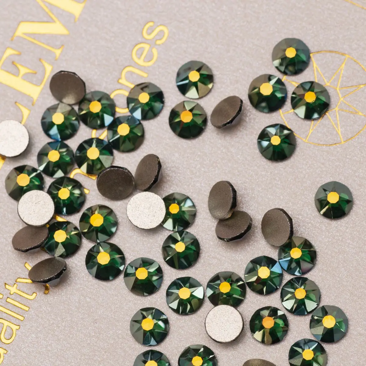 YANRUO 2088NOHF Shimmer AB Flatback Glas Strasssteine zum Aufkleben auf Nähen von Kleidung Diamant Handarbeit Bling Strass Kristall – Detail 7