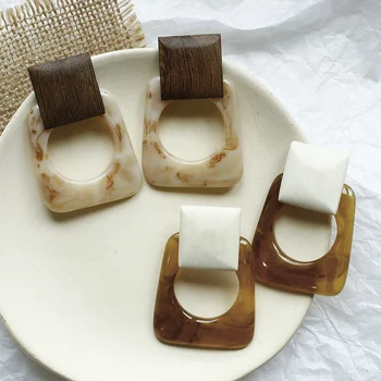 

AENSOA Vintage Resin Wood Drop Dangle Earrings for Women Korean Square Statement Earrings Fashion Jewelry 2020 New Wholesale