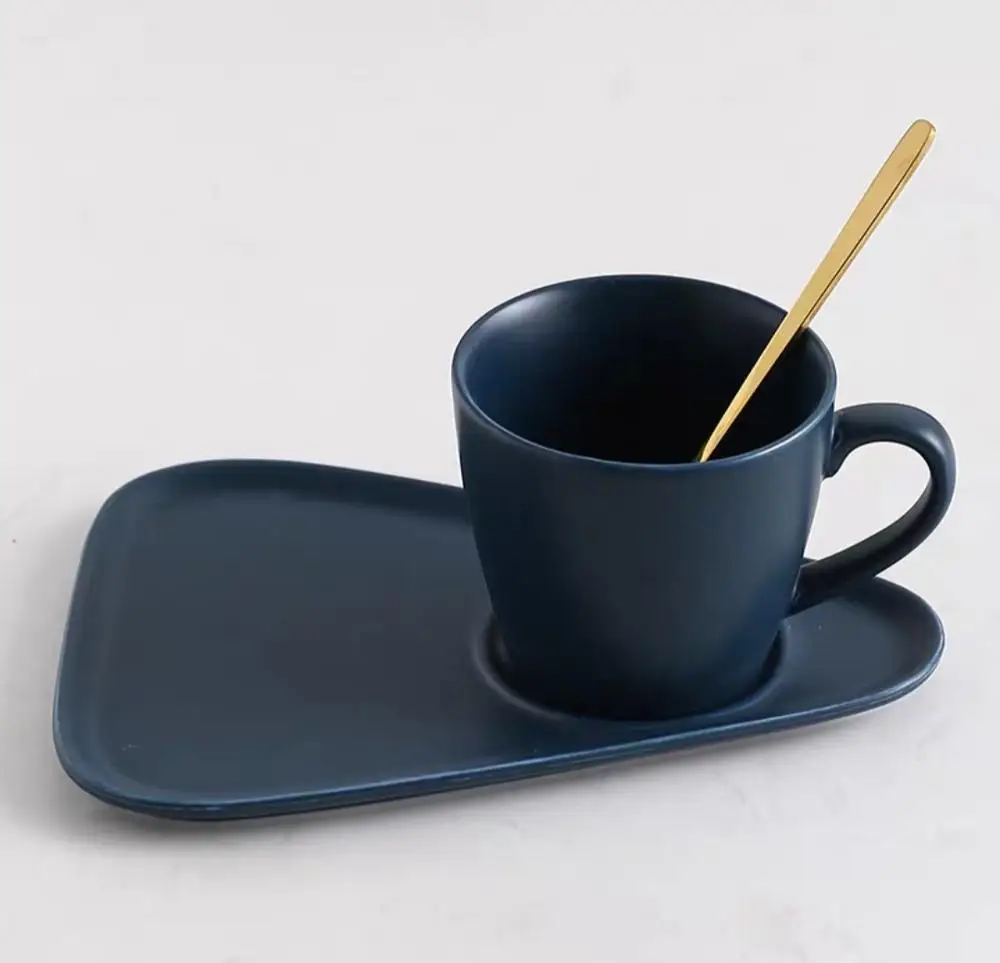 dark blue set A Скандинавская керамическая кофейная чашка с ложкой и блюдцем, набор креативных европейских роскошных чашек для завтрака, закусок, послеобеденного чая, набор посуды с поддоном - Цвет: dark blue set A