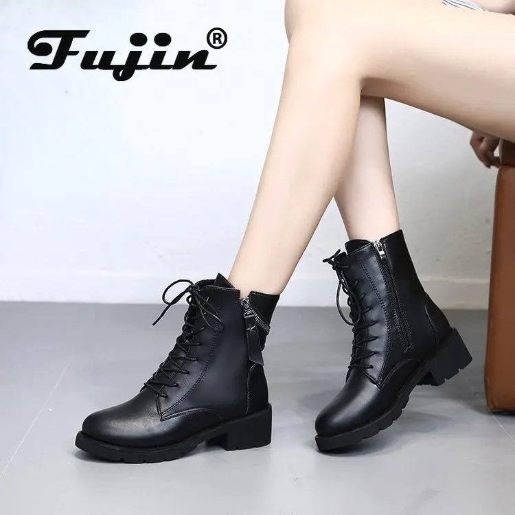 Женские зимние ботинки Fujin черные кожаные на платформе с теплым мехом и шнуровкой