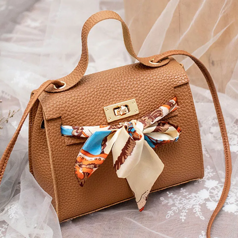 Women Elegant Scarf Handbag Ladies Casual Shoulder Messenger Bag Female Lock Crossbody Small Flap Bags Designer Handbags SS0423 (14)
