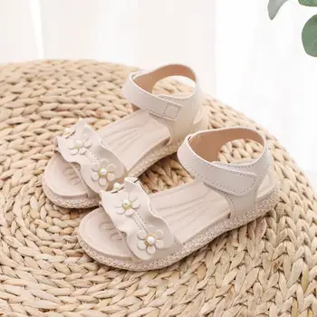 

Hot Girls sandals summer new girls soft bottom princess shoes children casual pearl sandals size 21-30