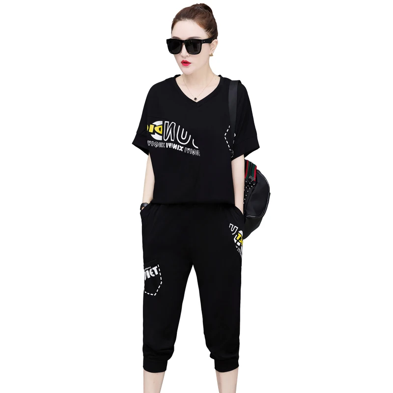 Женский комплект из двух предметов футболка с коротким рукавом и укороченные
