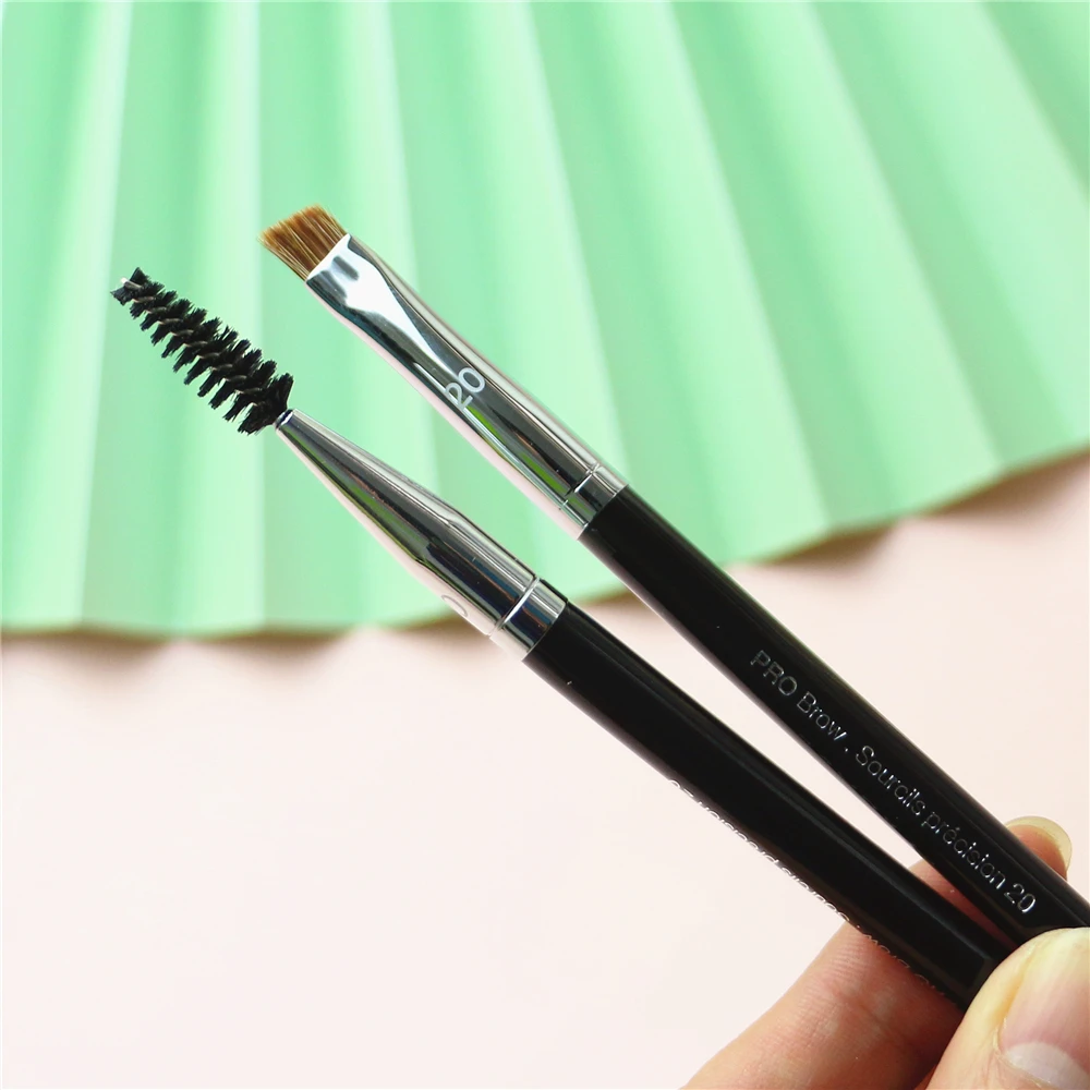 Make up brush Professional Eyebrow brush. Eyelash brush Dual purpose Make up brush Beauty tool Professional Brand Make up brush Make up brush Professional Eyebrow brush. Eyelash brush Dual purpose Make up brush Beauty tool Professional Brand Make up brush