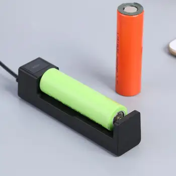 

USB 18650 Battery Charger Portable Lithium Battery Charger for 18650 Li-ion Batteries Short-circuit Protection