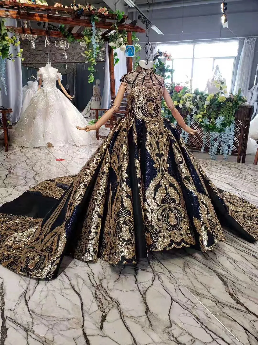 2019 бальное платье с высоким воротом и золотыми кружевами для маленьких девочек