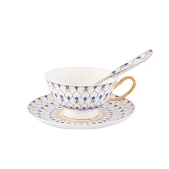 

European Coffee Cup Porcelain Gold Royal Bone China Unique Tea Cups Set Textured Saucer Kubki Plastikowe Home Drinkware LL50CC