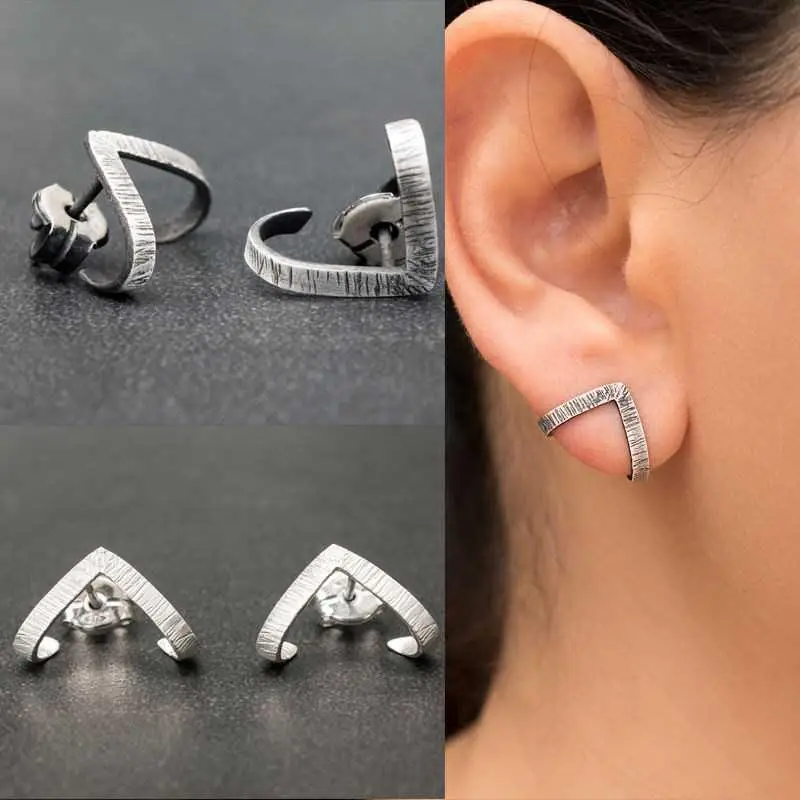 گوشواره مینیمال V 8 He4acf795f70c400ea9a68ba8bb741d32C