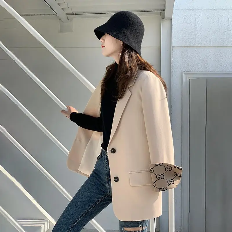 Spring 2020 New Retro Foreign Style, Versatile, Loose and Turned Sleeve Temperament Net red suit chic Blazer woman