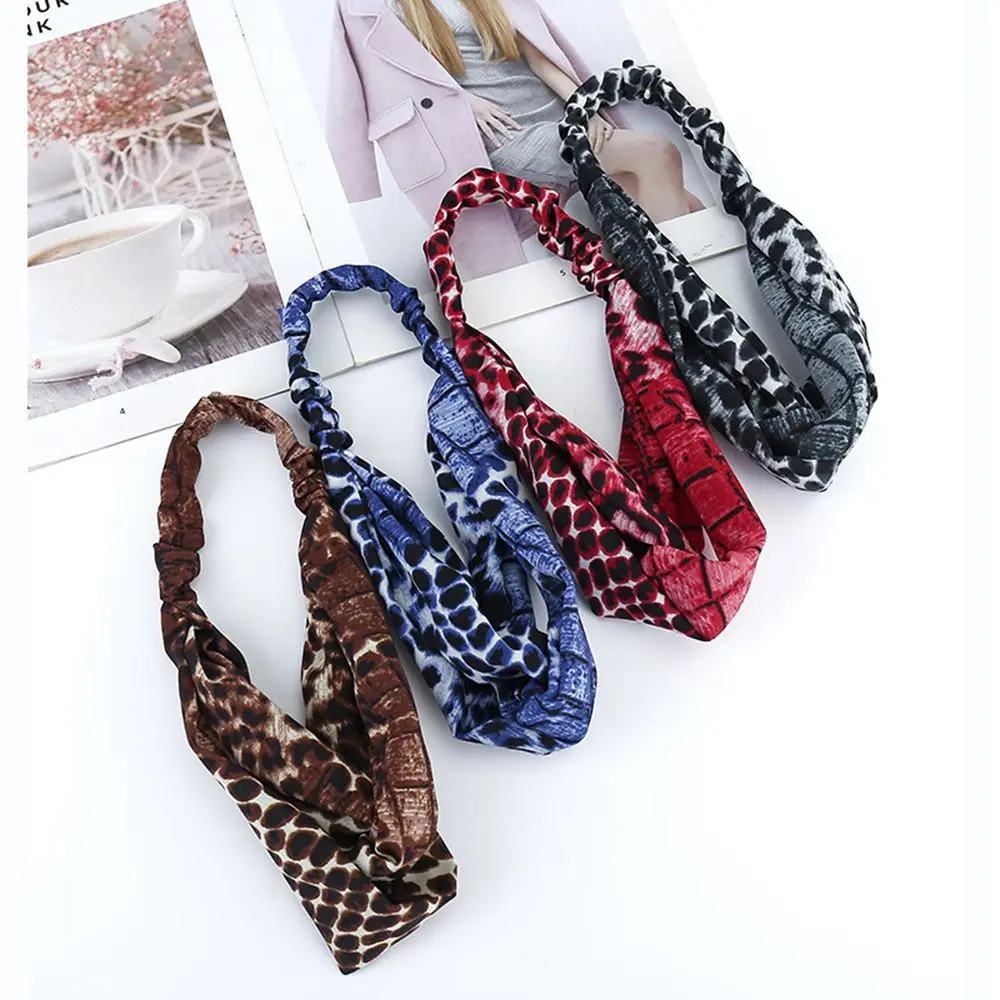 

1 PCS Fashion Leopard Pattern Hair Bands Ponytail Donut Grip Loop Stretch Hair Ring Elastic Women Hair Accessories 6 Colors