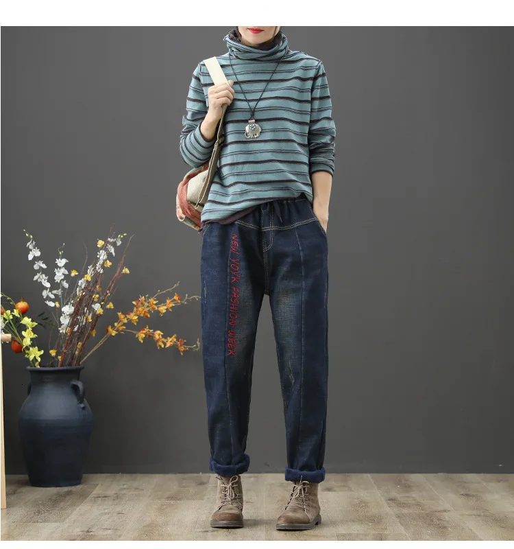 SOUL OF TIGER Korean Fashion Ladies Casual Loose Jeans Womens Vintage Embroidery Denim Trousers Winter Fur Warm Harem Pants