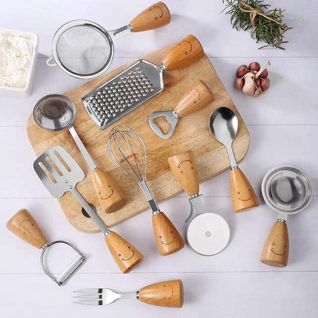 11pcs Kitchen Baking Set, Stainless Steel Smiling Face Wooden Handle Whisk  & Strainer Set, Cooking Utensils