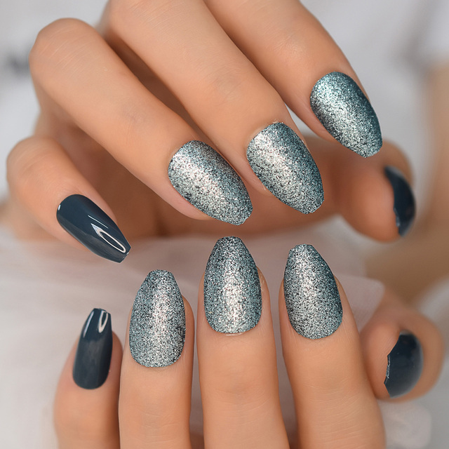 Press On Nails With Designs Nude Blue Rhinestone Fake Artificial Nails Short Coffin Square False Nail Tips Single Crystal