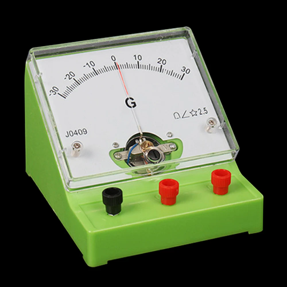 Амперметр и вольтметр физика. Вольтметр это в физике. Принцип действия амперметра и вольтметра. Принцип действия амперметра. Школьный амперметр и вольтметр в цепи.