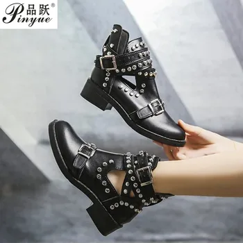 

Plus Size 35-43 New Flat Platform Boots Women Shoes Chain Women Ankle Boots Pearl Strap Zip Women Martin Boots Gothic Punk Boots
