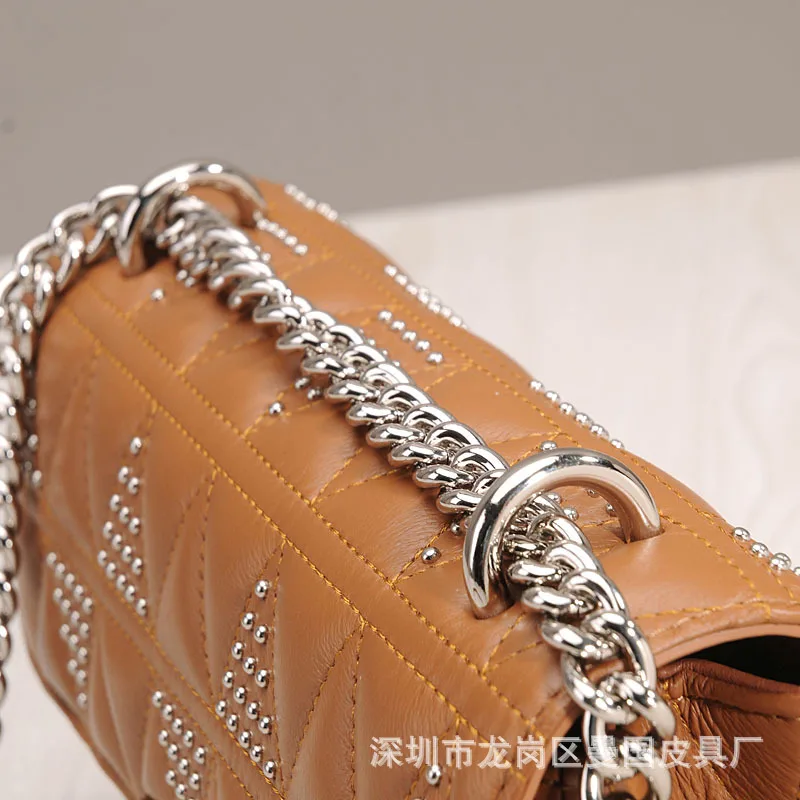 High Quality Women Leather Handbag New Top Layer Leather Rhombic Chain Crossbody Bag Female Rivet Shoulder Messenger Bag