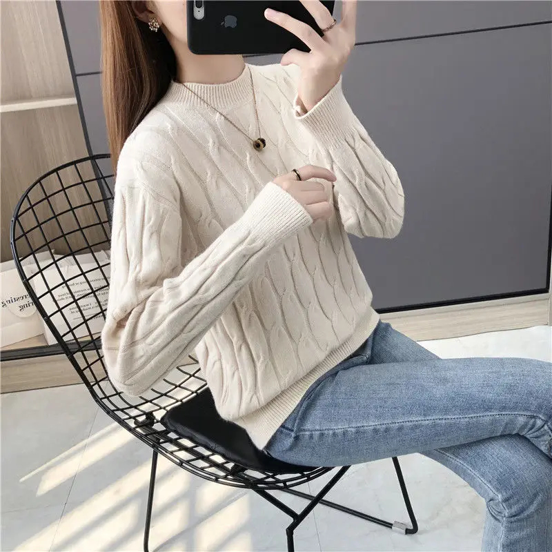 

Round neck short sweater knitted bottoming shirt 2020 new loose version solid color long-sleeved jacquard top autumn and winter