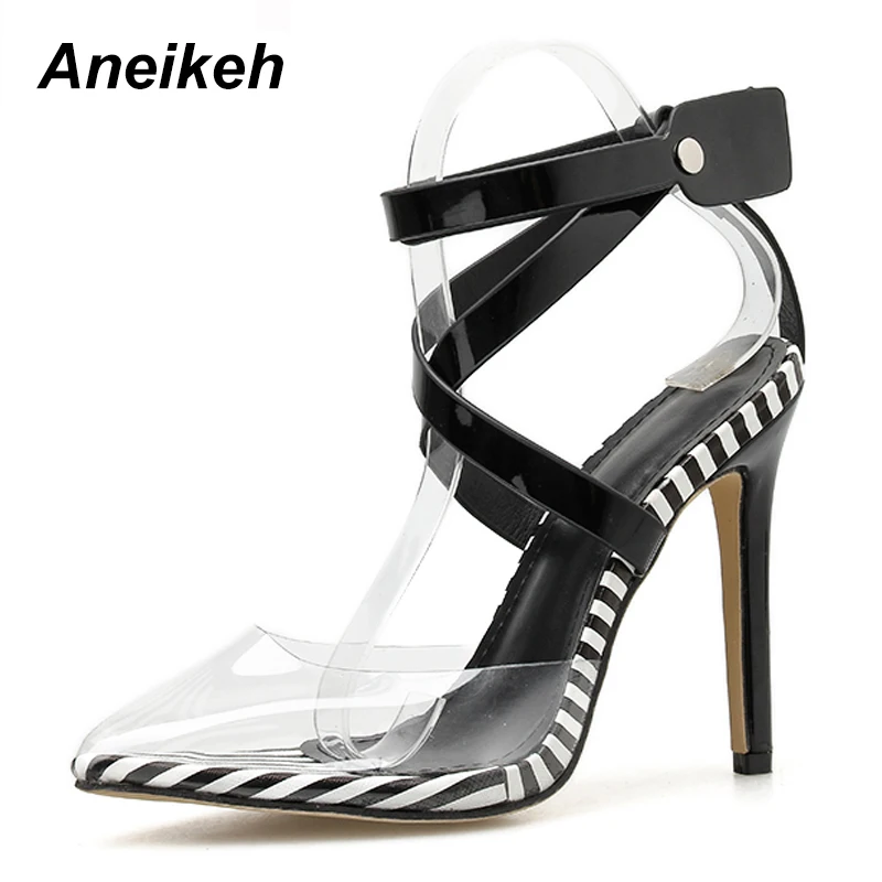 Black Aneikeh; коллекция года; женская обувь из ПВХ; босоножки на высоком каблуке с острым носком; летние модельные туфли для вечеринки и свадьбы; босоножки с пряжкой на лодыжке с перекрестными ремешками - Цвет: Black