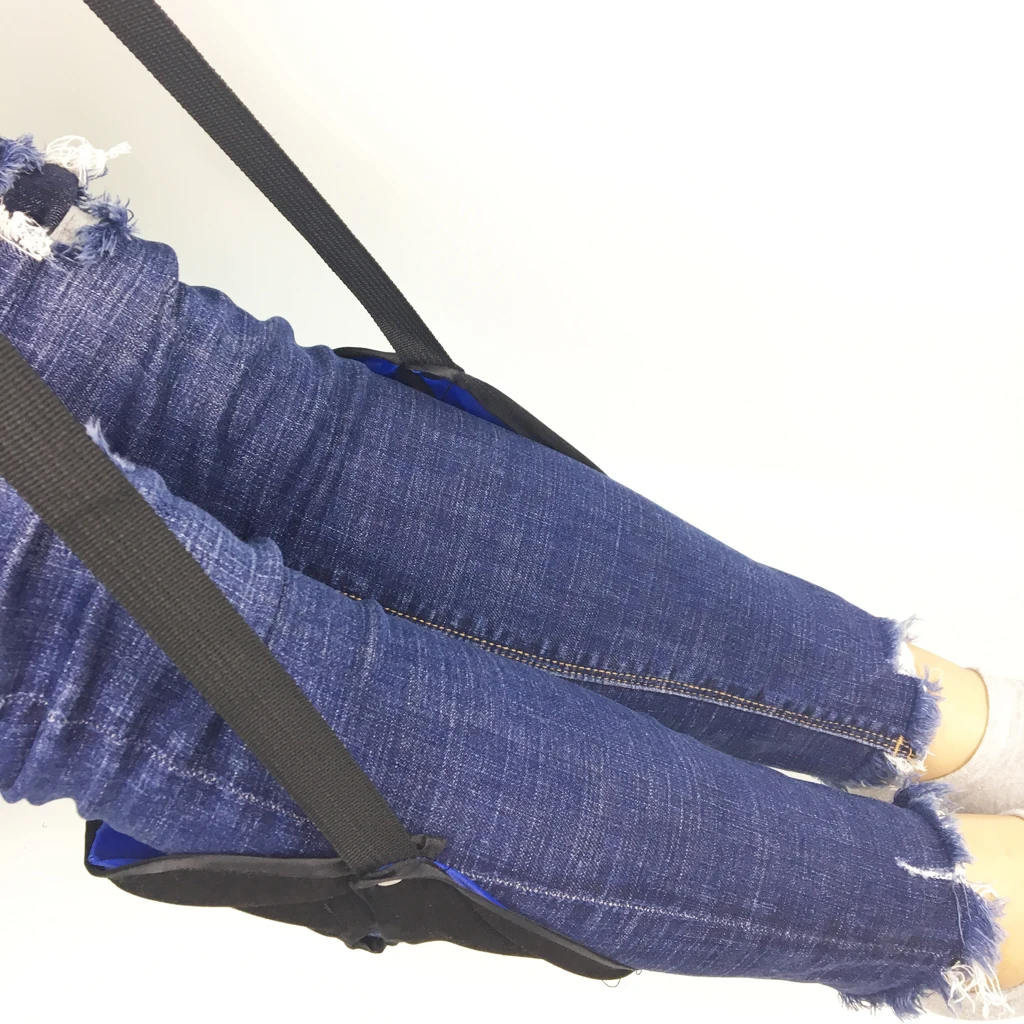 

Adjustable Flight Carry On Foot Rest Hammock Travel Feet Footrest Pillow