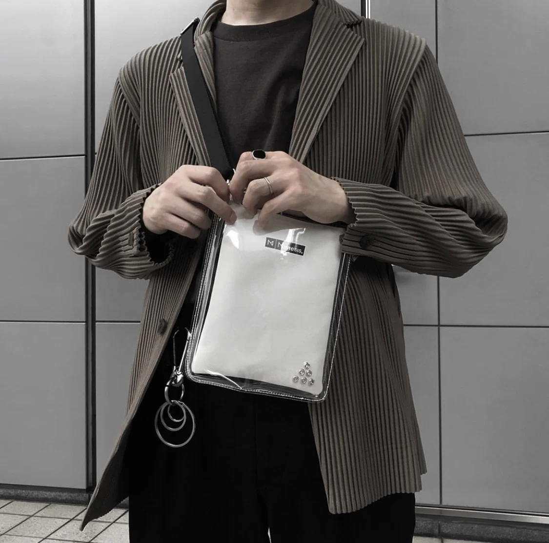 Miyake костюм Плиссированное пальто основа плиссе, Драпированное повседневное ins стиль простой костюм пальто на пуговицах