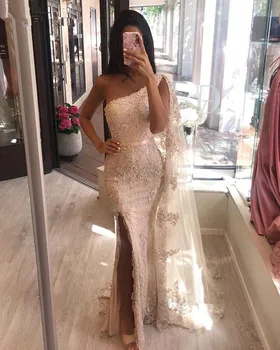

Champagne Mermaid Evening Dresses 2020 Side Slit One Shoulder Dubai Arabic Long Formal Party Prom Gowns Beads Appliques Red