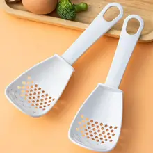 

Kitchen Multifunctional Cooking Draining Spoon Long Handle Filter Soup Spoon Ginger Garlic Mash Grinder Rice Spoon Kitchen Tools