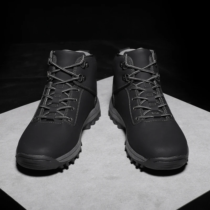 

Fashion classic men's ankle-mounted boots resist hiking comfort climbing sneakers men's middle-bun Martin boots men's