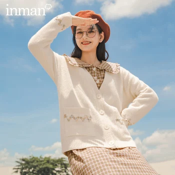 

INMAN 2020 Autumn Winter New Arrival Soild Color Retro Wave Jacquard Hit Color Sweater Knitted Sweater V-neck Square Pockets Ca