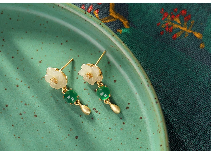 17 stud earrings _07.jpg