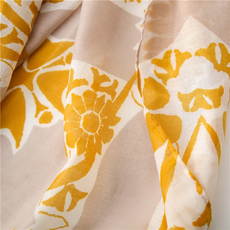 13422612899_906224695