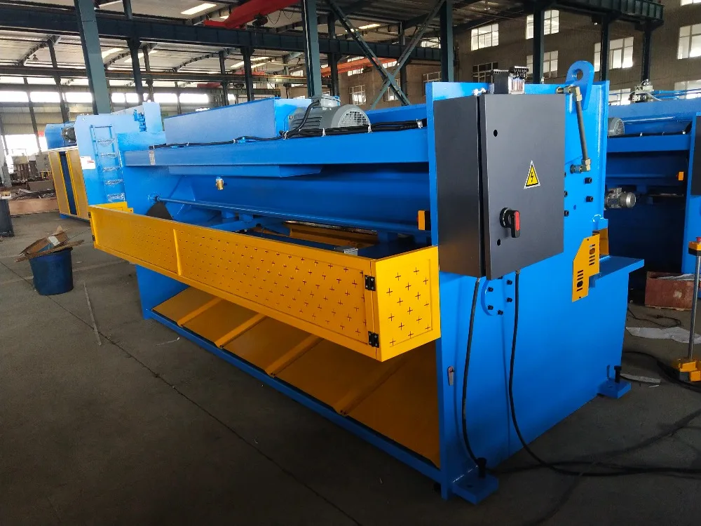 QC11K-6* 2500 машина для резки листового металла с системой E21S