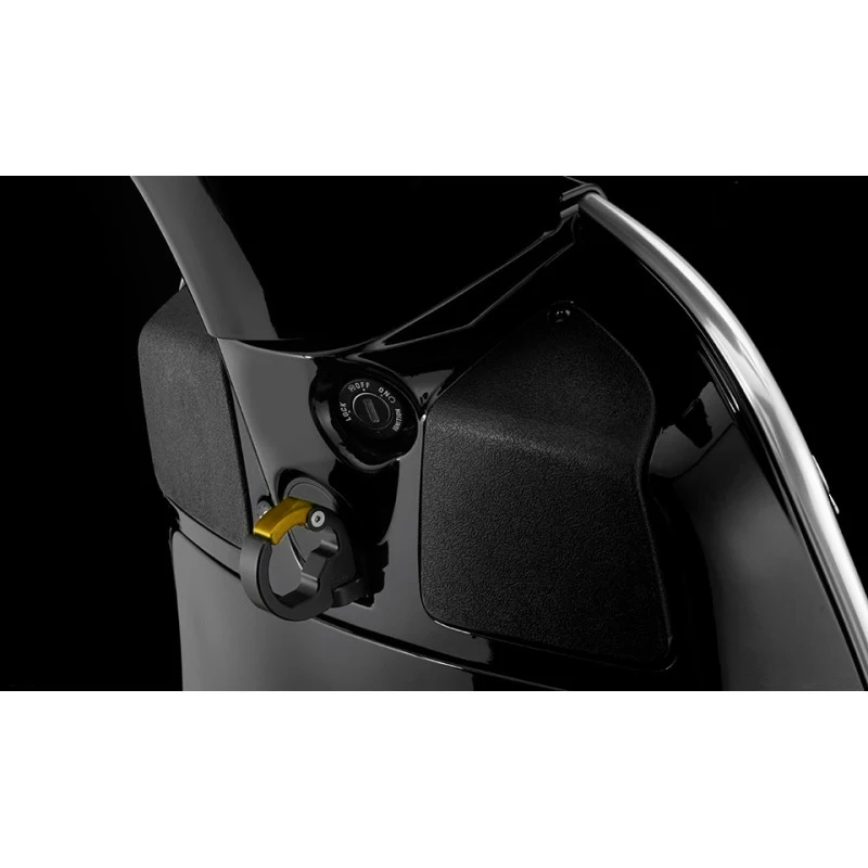 convenience-hook-bikers-vespa 3