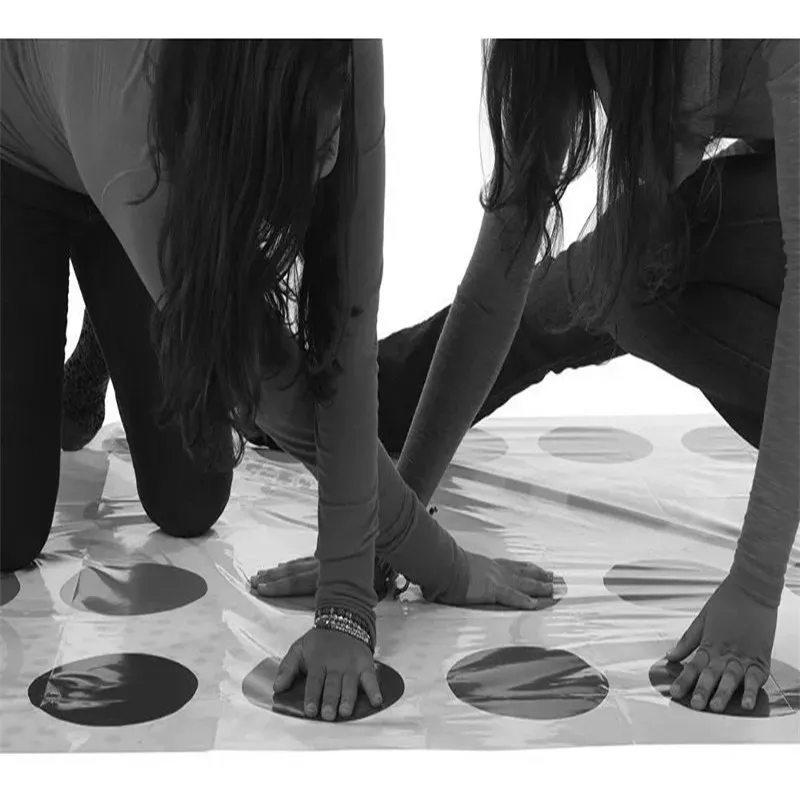 novo-jogo-twister-hasbro-melhor-preco-98831-D_NQ_NP_703246-MLB31522964759_072019-F