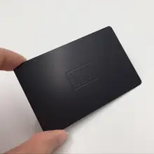 Покрытые черные VIP металлические карты с гравировкой слов