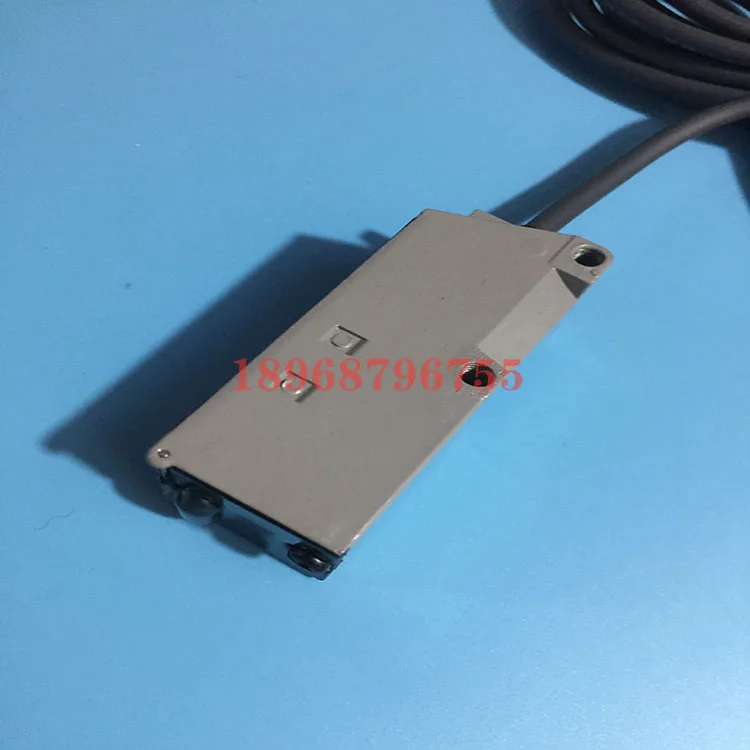 

E3S-CD62 /CD62-M1J /CD62-M3J Distance photoelectric switch