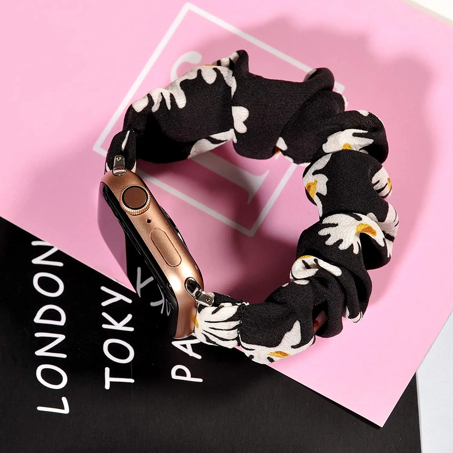 Scrunchie Strap for Apple watch band 44mm 40mm 41mm 45mm 38 42mm 49mm Elastic Nylon bracelet iWatch series 3 6 se 7 8 9 ultra 2