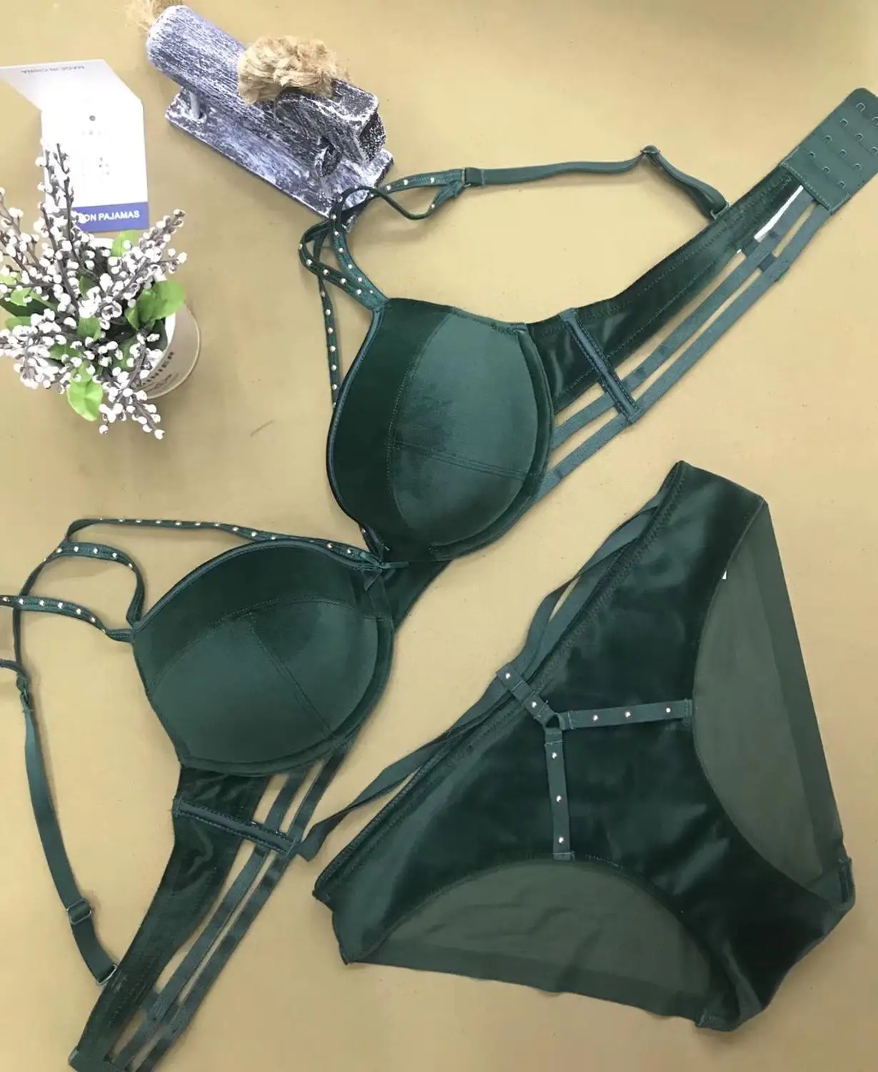 Женский бархатный сексуальный комплект с бюстгальтером пуш-ап стильный удобный