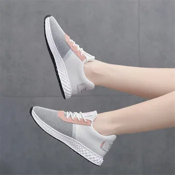 

2020 Spring Breathable Mesh Sneakers for Women Lace-up Sport Casual Shoes Flat Footwear Walking Jogging Shoes Tenis Feminino