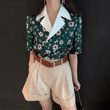 

Vintage small daisy print women shirt turn-down collar short sleeve loose wild lady shirt 2020 new